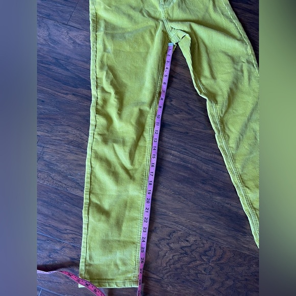 BDG Urban Outfitters Mustard Yellow Corduroy Mom Jeans- Size 28 - Picture 11 of 12